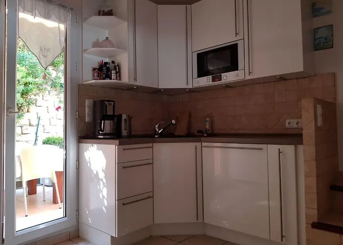 Anlage Mit Tennisplatz Und 3 Gemeinschaftspools By Interhome * Cogolin