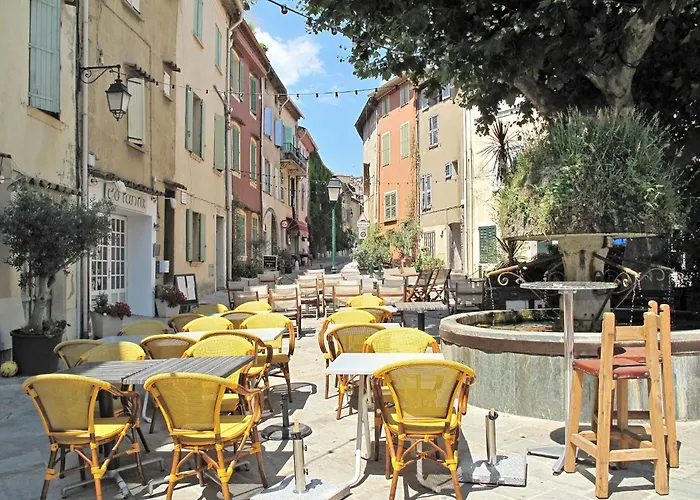 Anlage Mit Tennisplatz Und 3 Gemeinschaftspools By Interhome